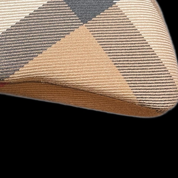 Authentic Burberry Sunglasses eyeglasses Plaid Hard Case accessories - Picture 3 of 8